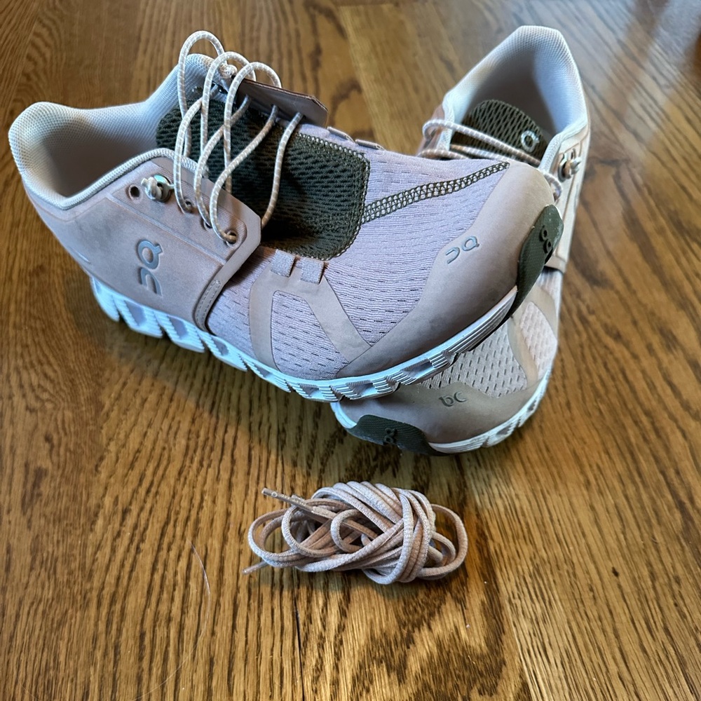 On Cloud Women’s Running Shoe